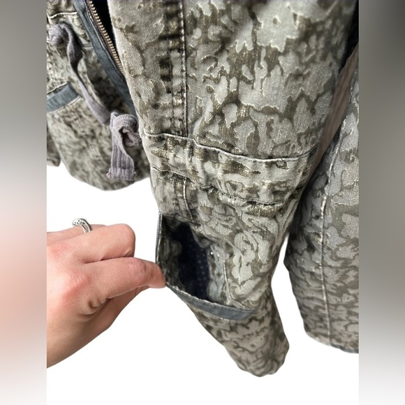 Anthropologie Hei Hei Camo Jacket Size XS - Picture 3 of 13